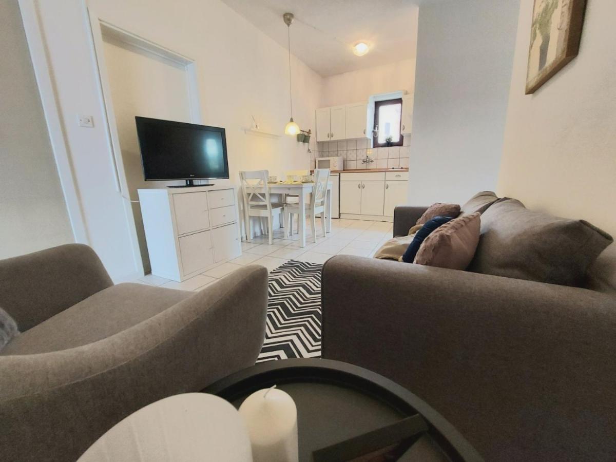 Apartmani Seaview Ljubač Eksteriør billede